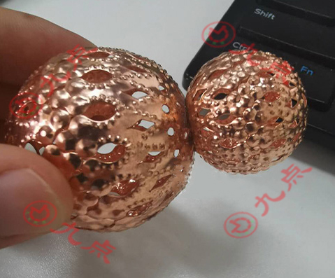 銅飾粘接用什么膠水？九點(diǎn)選用小面積金屬粘合快干高強(qiáng)度膠水